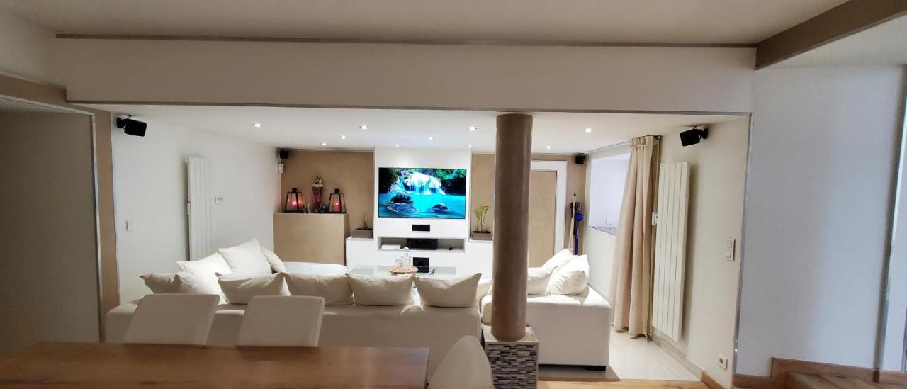 Appartement En Bord De Lac Avec Jaccuzi 앰파이언레뱅즈 외부 사진
